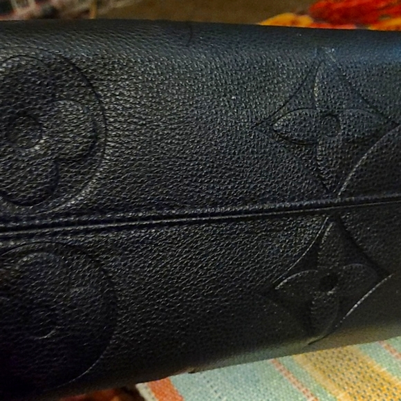 Black Monogram Tote Sophisticated Design - Picture 7 of 15